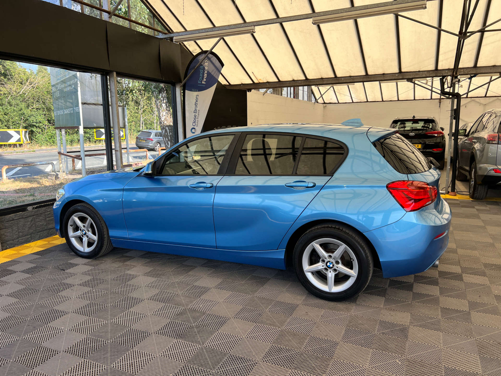 BMW 1 Series 118D Se Blue #4
