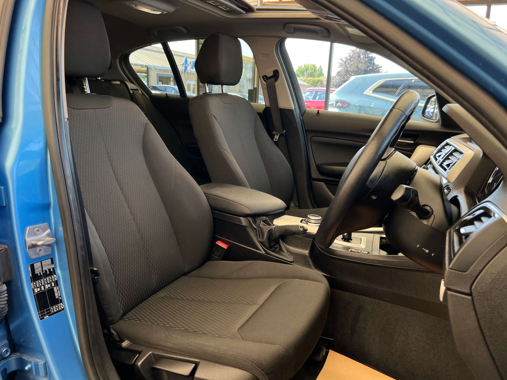 BMW 1 Series 118D Se Blue #6