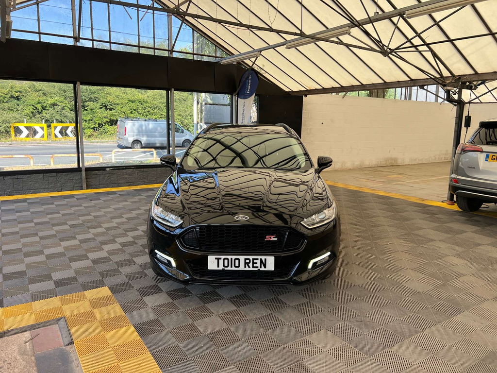 Ford Mondeo Estate Black #2