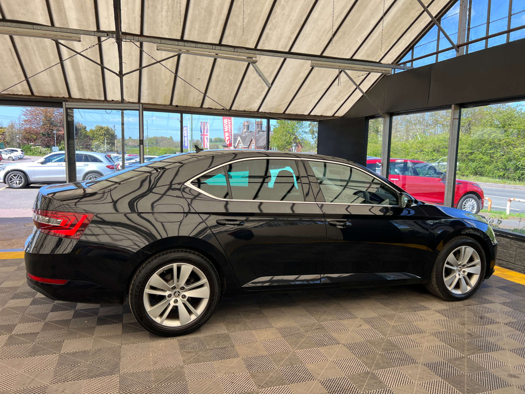 Skoda Superb Hatchback Black #5
