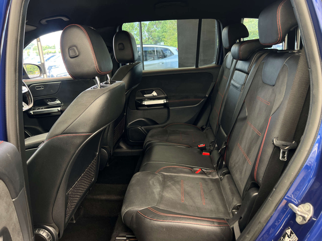 Mercedes-Benz GLB Class Glb 200 Amg Line Premium Red #17