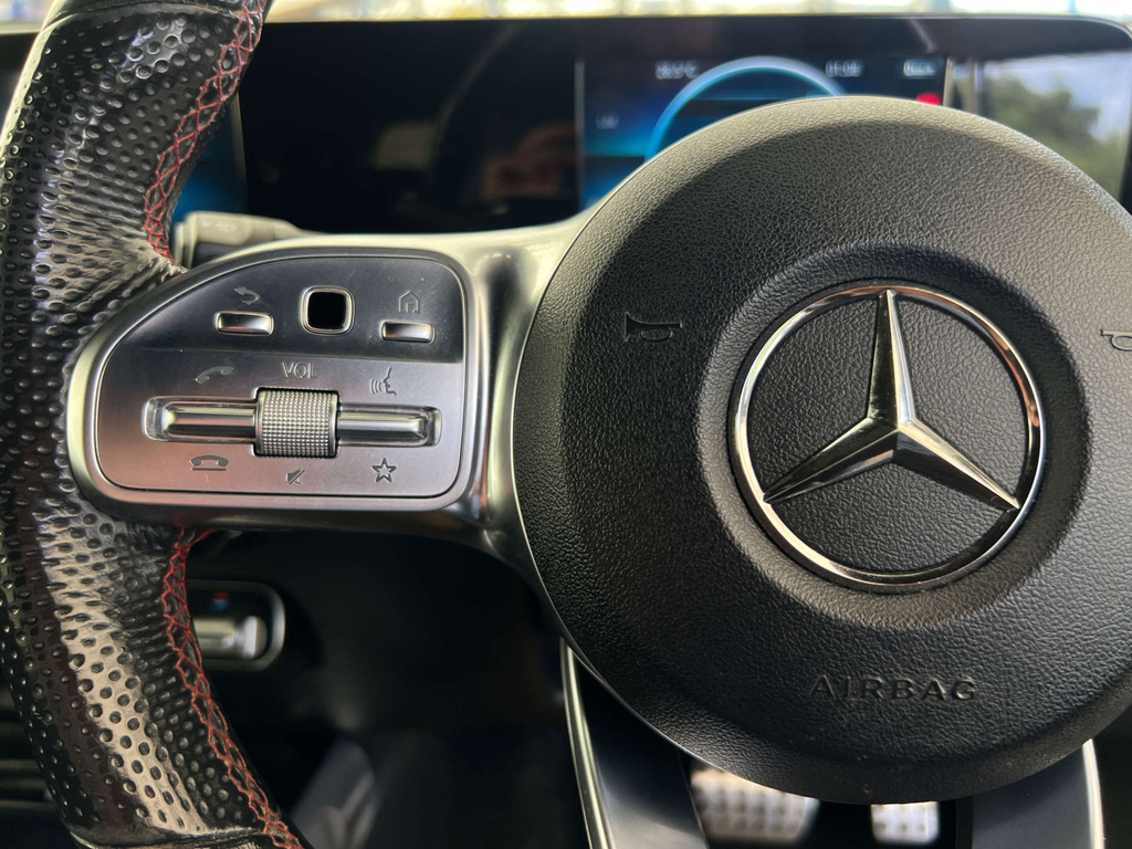 Mercedes-Benz GLB Class Glb 200 Amg Line Premium Red #9