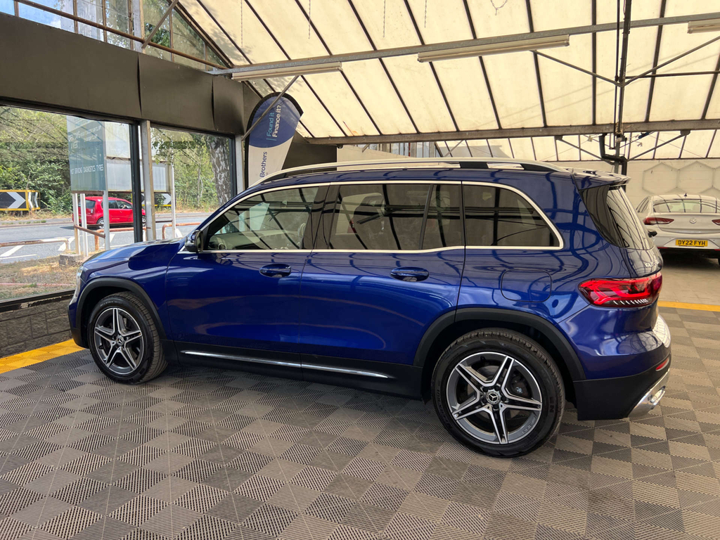 Mercedes-Benz GLB Class Suv Blue #4