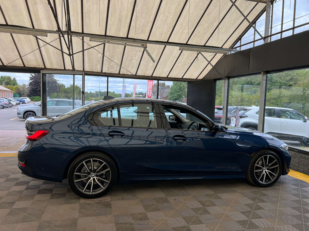 BMW 3 Series Saloon Blue #5