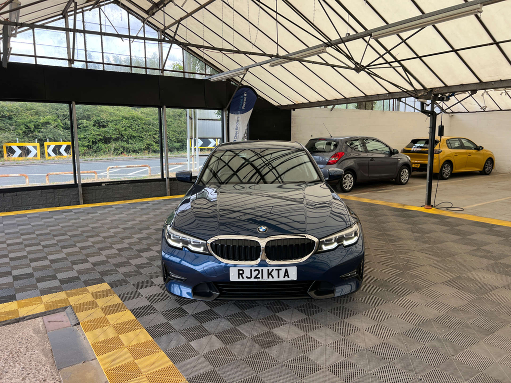BMW 3 Series Saloon Blue #2