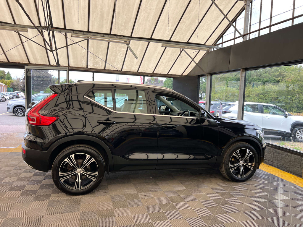 Volvo XC40 Xc40 Inscription Pro T4 Black #5