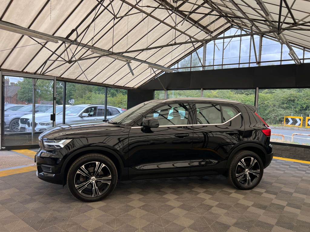 Volvo XC40 Xc40 Inscription Pro T4 Black #3