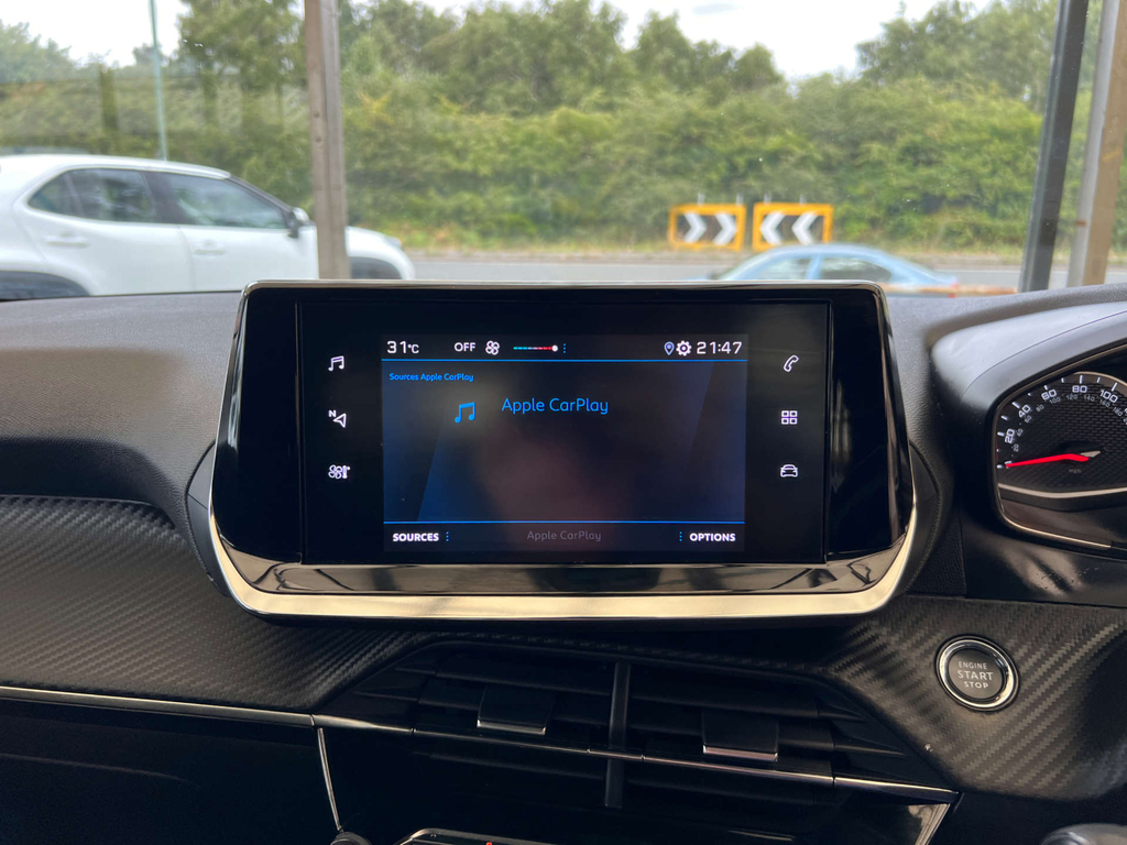 Peugeot 208 Puretech Allure Premium Ss Black #9