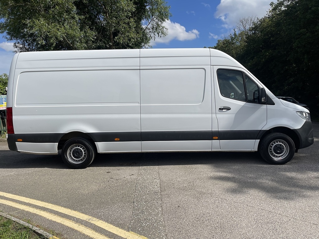 Mercedes-Benz Sprinter Sprinter Progressive Panel Van 1 KR23RKV White #5