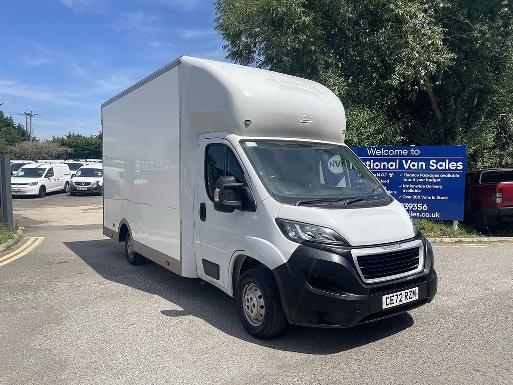 Peugeot Boxer Low Floor Luton L3 140Ps 