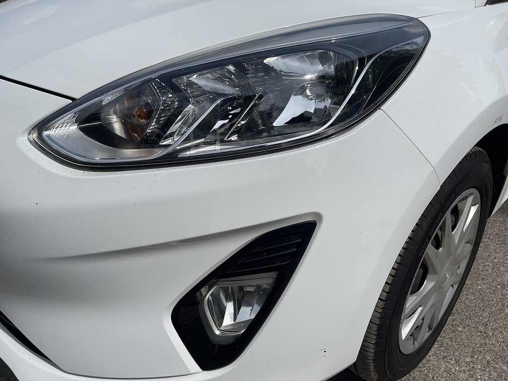 Ford Fiesta 1.5 Tdci Euro 6 Ss LE19UKP White #4