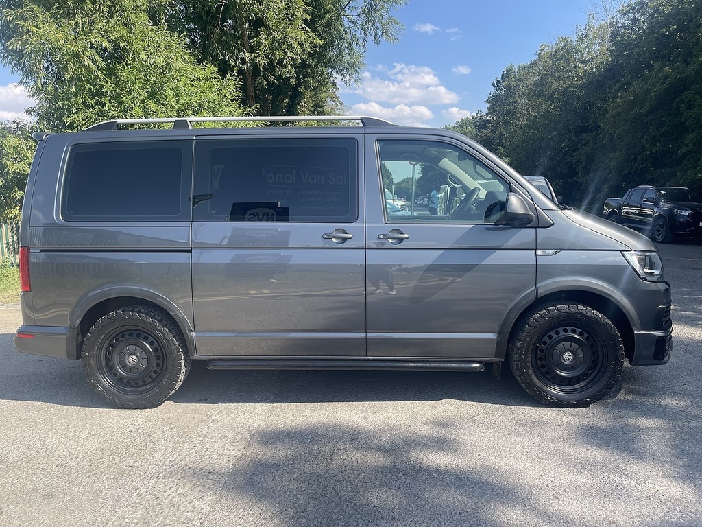 Volkswagen Transporter Shuttle 2.0 Tdi Bluemotion Tech Se Fwd Swb Euro 6 Ss Grey #5
