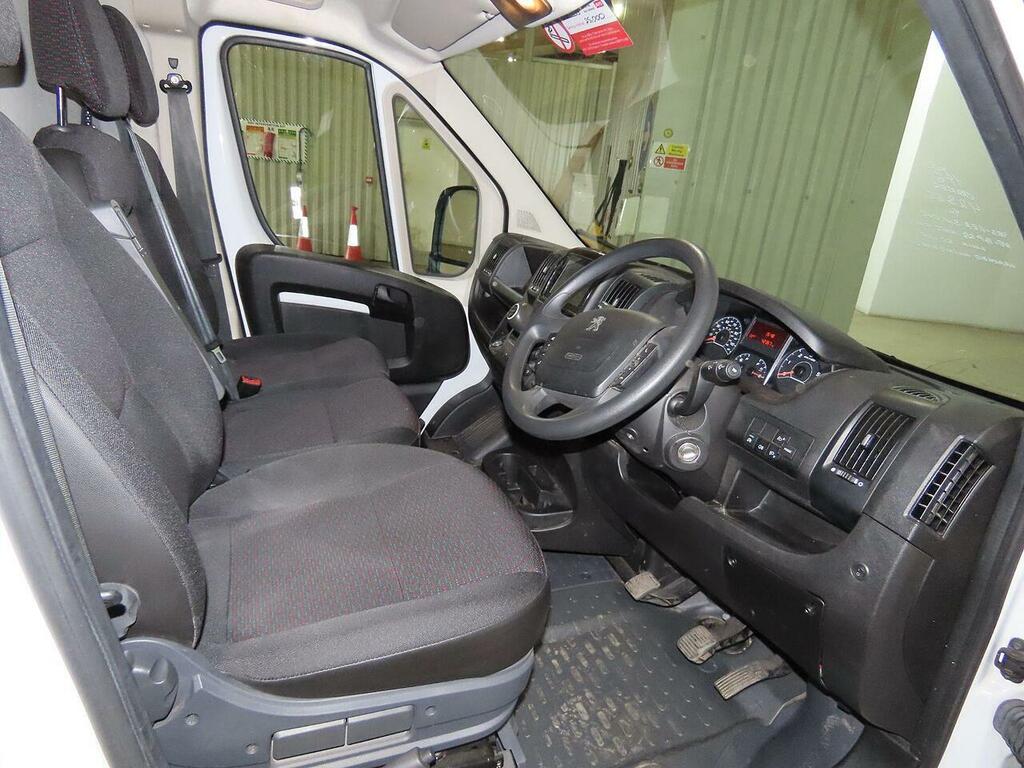 Peugeot Boxer Boxer 2.2 Bluehdi 335 Professional Premium L3 Hi White #5