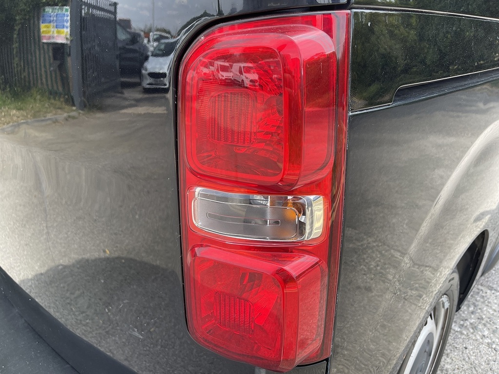 Toyota PROACE Panel Van 2.0D Long Panel Van Lwb Euro 6 Ss 6Dr Red #15
