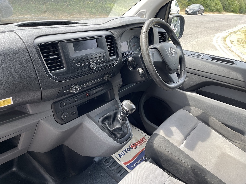 Toyota PROACE Panel Van 2.0D Long Panel Van Lwb Euro 6 Ss 6Dr Red #25