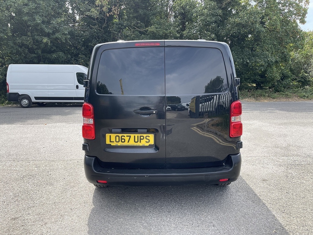 Toyota PROACE Panel Van 2.0D Long Panel Van Lwb Euro 6 Ss 6Dr Red #9