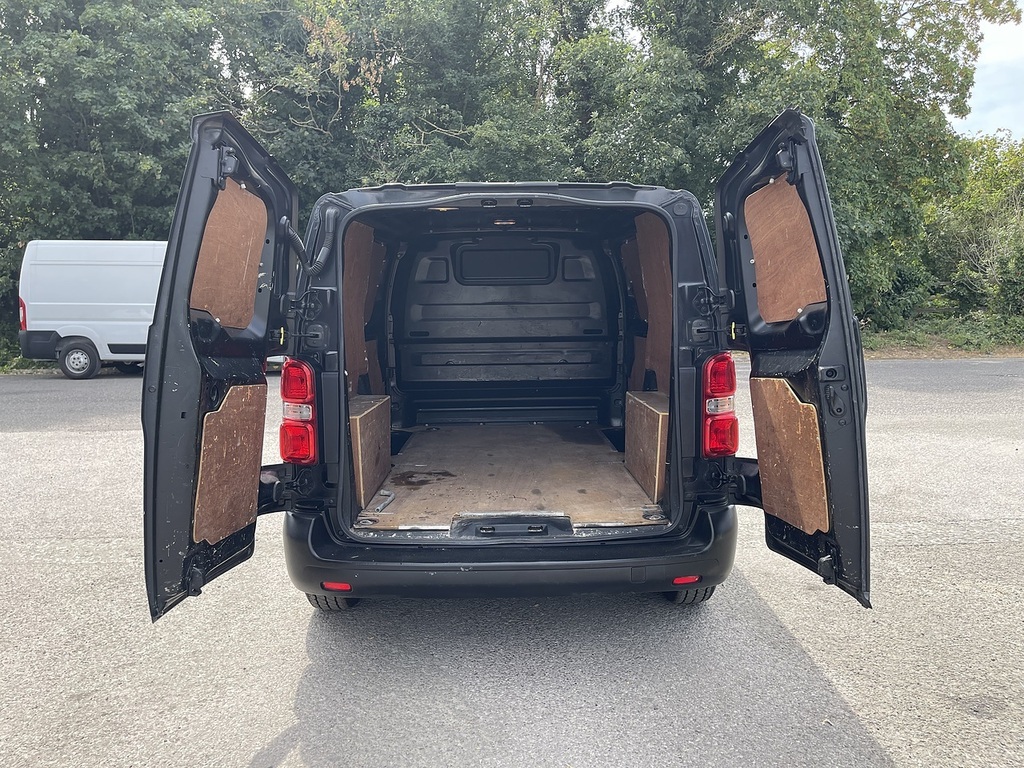 Toyota PROACE Panel Van 2.0D Long Panel Van Lwb Euro 6 Ss 6Dr Red #11