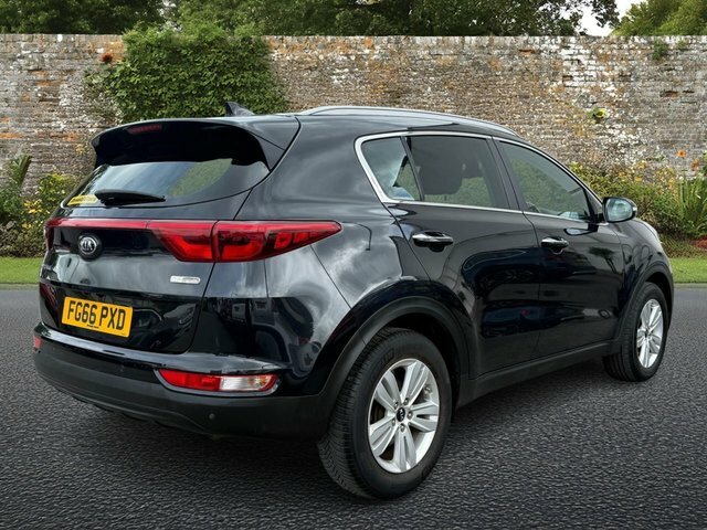 Kia Sportage 1.7 Crdi 2 Suv Euro 6 S S 114 FG66PXD Black #4