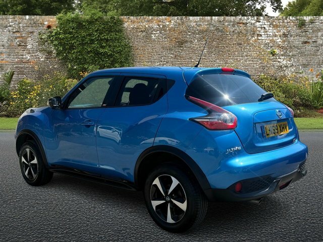 Nissan Juke 1.6 Bose Personal Edition Suv Eu LN69XHV Blue #4