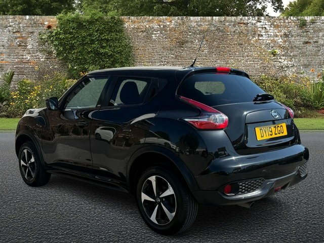 Nissan Juke 1.6 Bose Personal Edition Suv Eu VW09SAL Black #4
