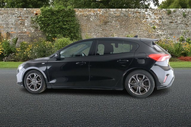 Ford Focus 1.0T Ecoboost St-line Hatchback Black #4