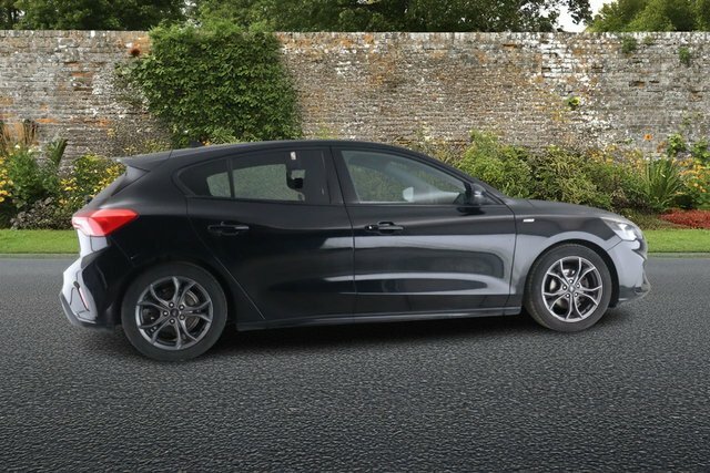 Ford Focus 1.0T Ecoboost St-line Hatchback Black #3