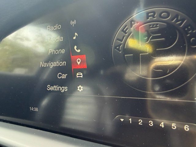 Alfa Romeo Giulia 2.0 Tb Veloce 5 Seat Family Sports Saloon A Red #15