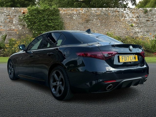 Alfa Romeo Giulia 2.0 Tb Veloce 5 Seat Family Sports Saloon A Red #4