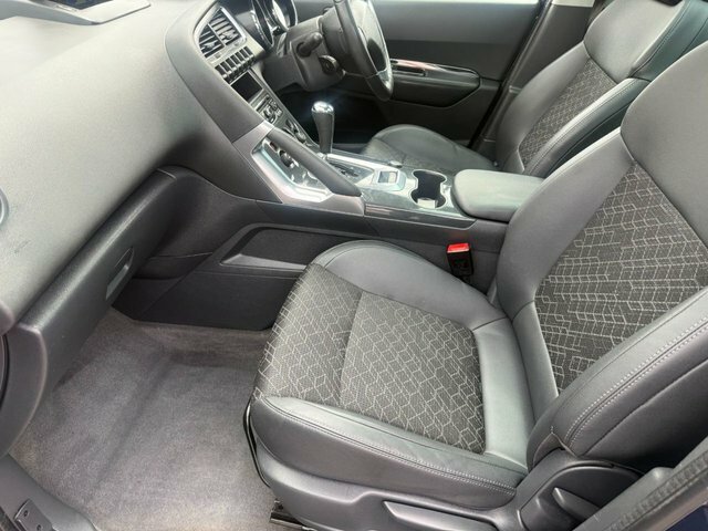 Peugeot 3008 Blue Hdi Ss Allure Grey #9