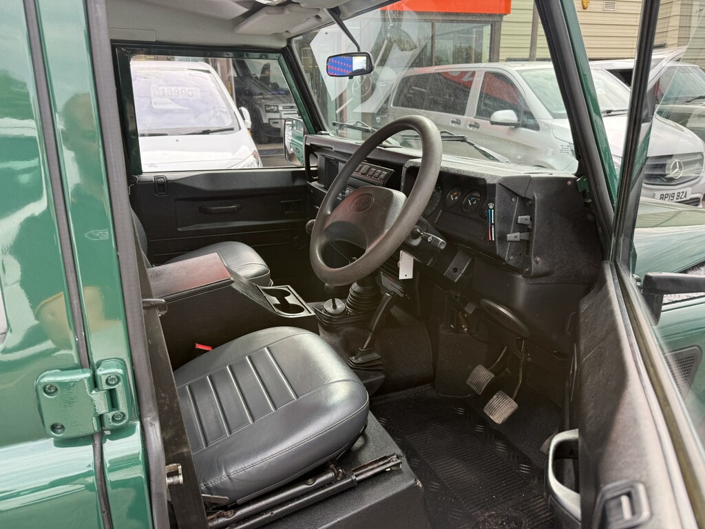 Land Rover Defender 110 Xs Station Wagon Td5 Black #12