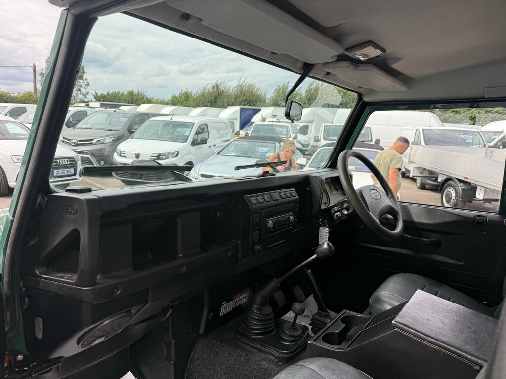 Land Rover Defender 110 Xs Station Wagon Td5 Black #10