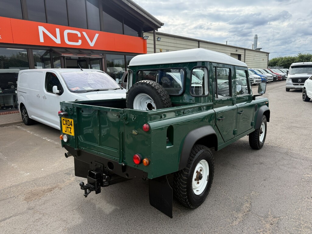 Land Rover Defender 110 Pickup Green #3