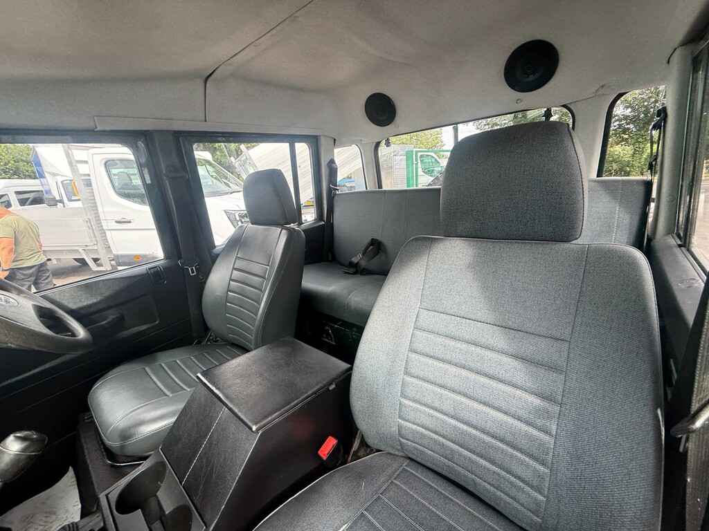 Land Rover Defender 110 Xs Station Wagon Td5 Black #7