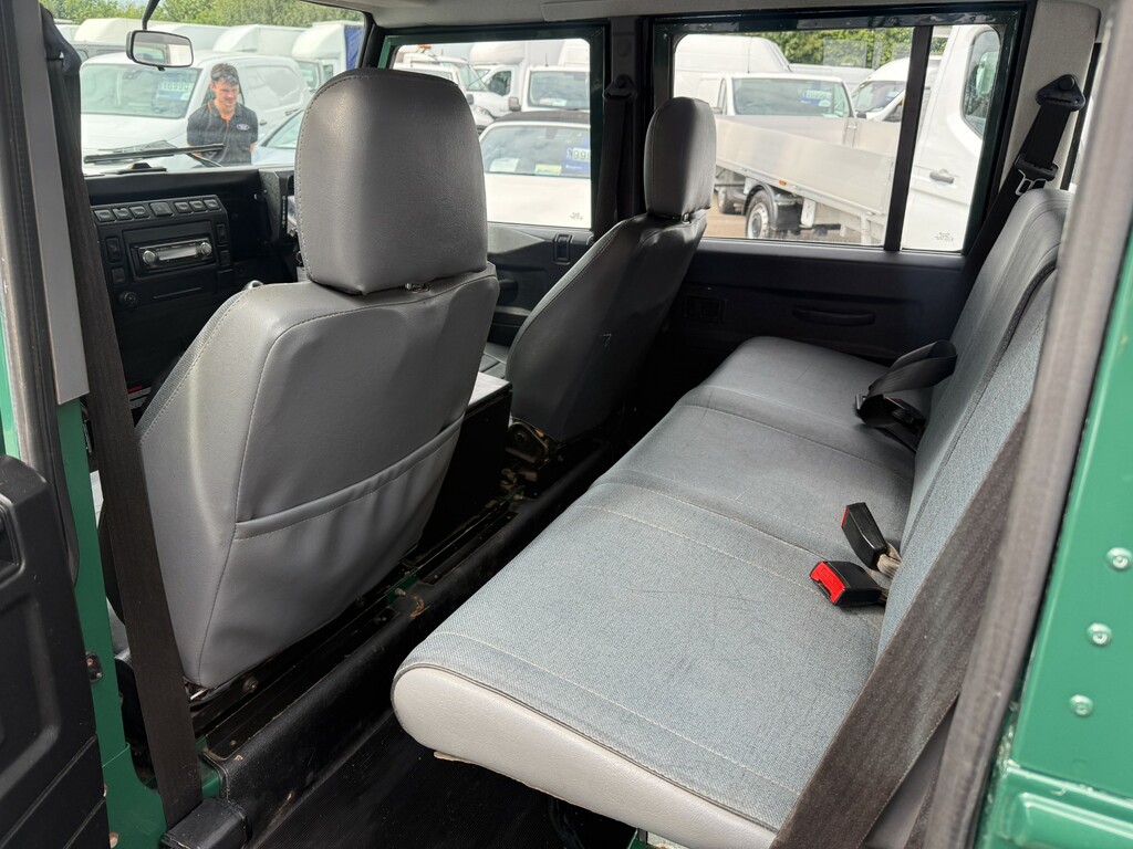 Land Rover Defender 110 Xs Station Wagon Td5 Black #13