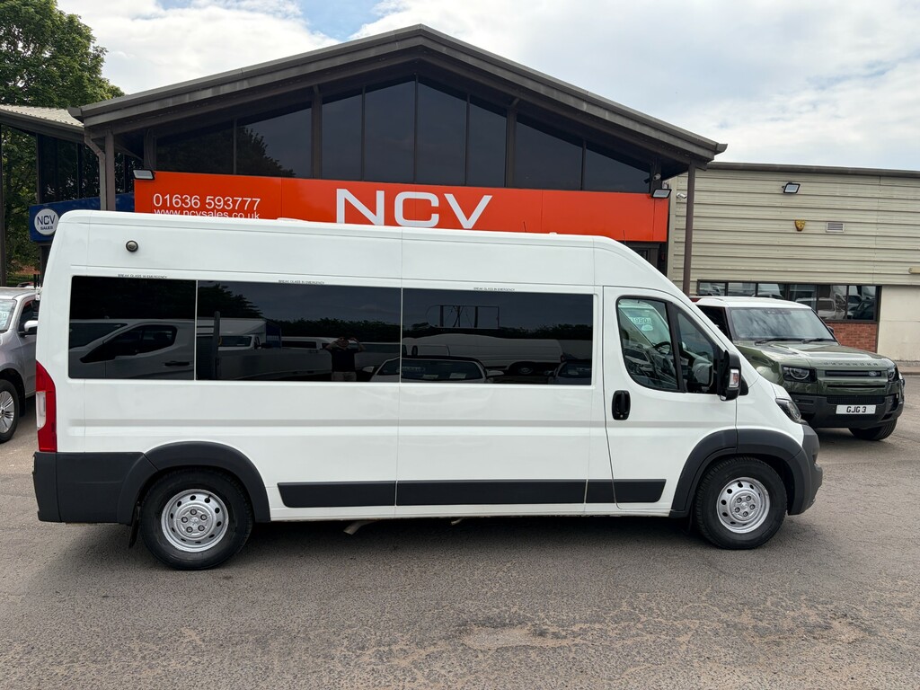 Peugeot Boxer Mpv White #2