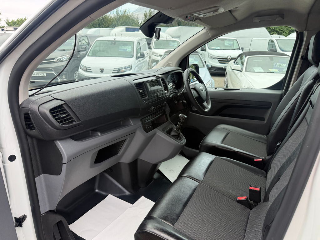 Toyota PROACE Icon L1 Ev 50Kw 11Kw 1.2T White #7