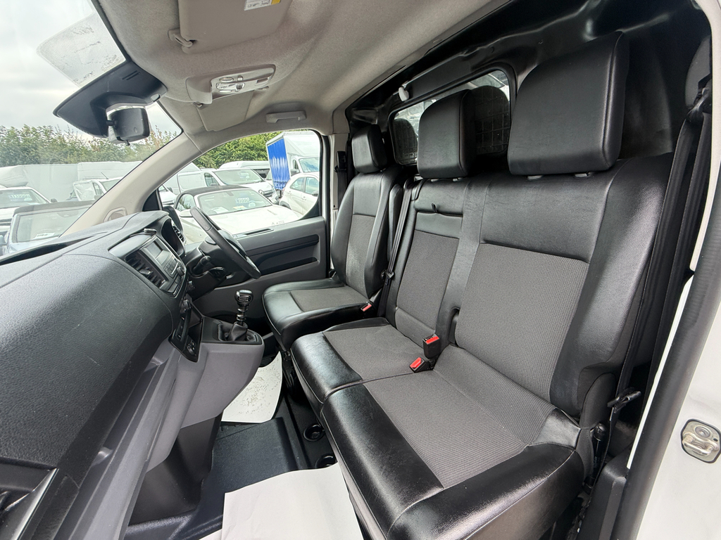 Toyota PROACE Icon L1 Ev 50Kw 11Kw 1.2T White #8