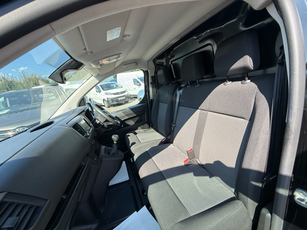 Peugeot Expert 1.5L Bluehdi 1000 Professional Premium Long Pane White #9