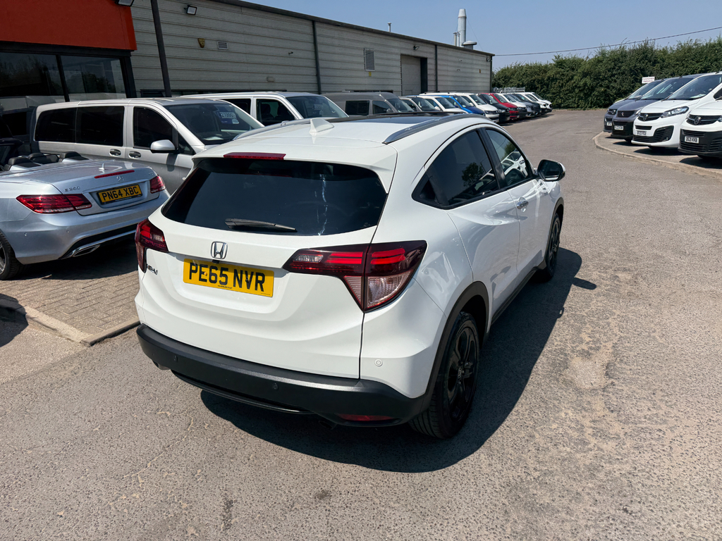 Honda Hr-V I-vtec Ex Cvt White #3