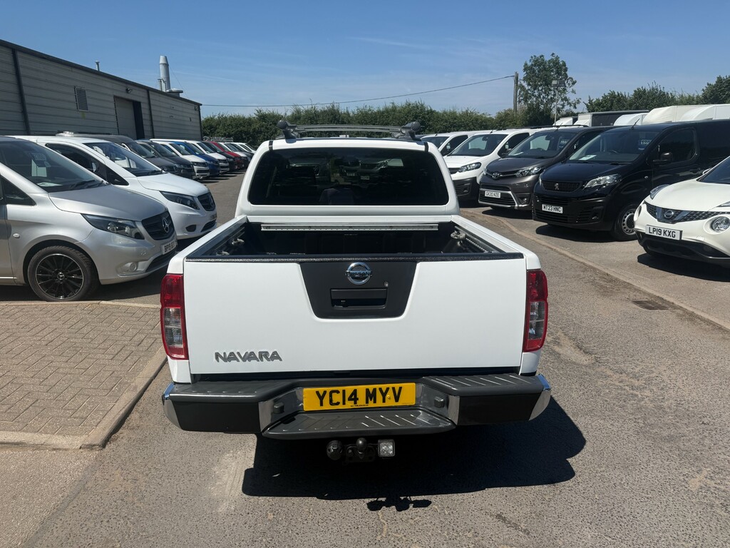 Nissan Navara Dci Tekna 4X4 Shr Dcb No Vat White #4