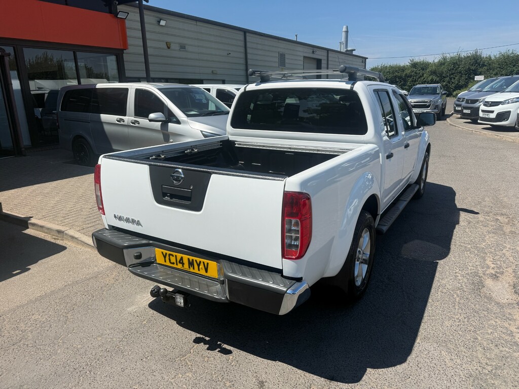 Nissan Navara Dci Tekna 4X4 Shr Dcb No Vat White #3