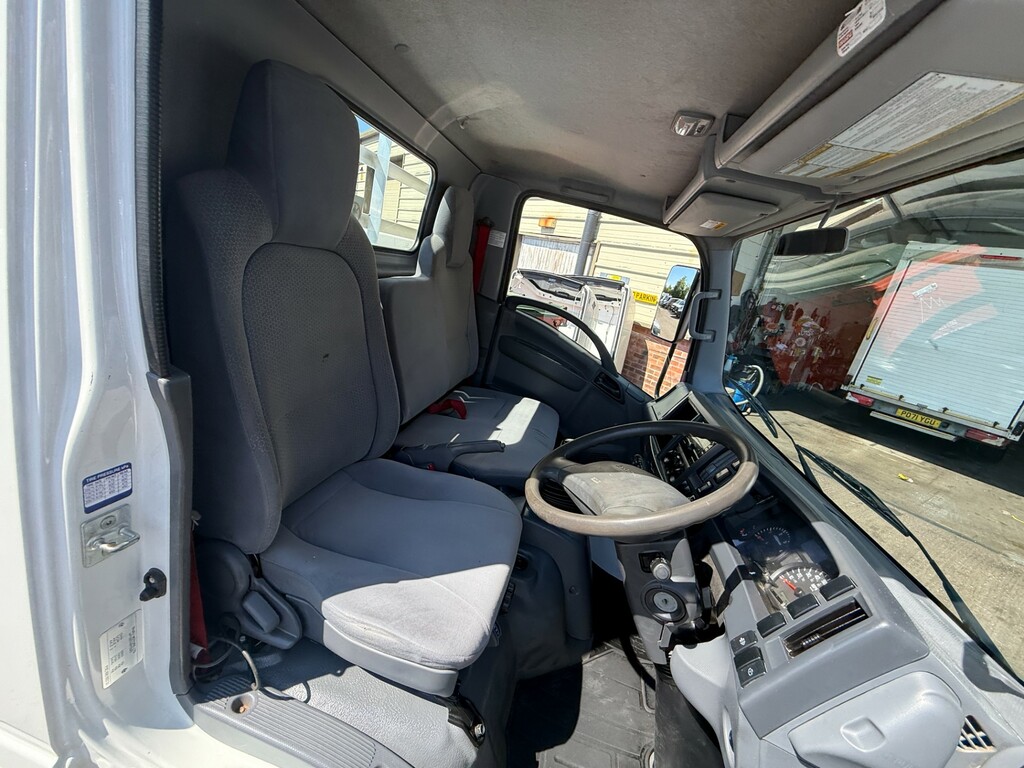 Isuzu 1.9L N35-125 Trw 14Ft6 Lwb Dropside Truck White #5