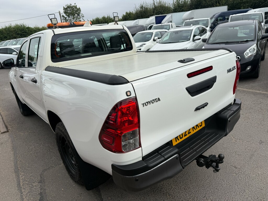 Toyota HILUX Active Double Cab 4Wd D-4d Dcb Roller Top White #5