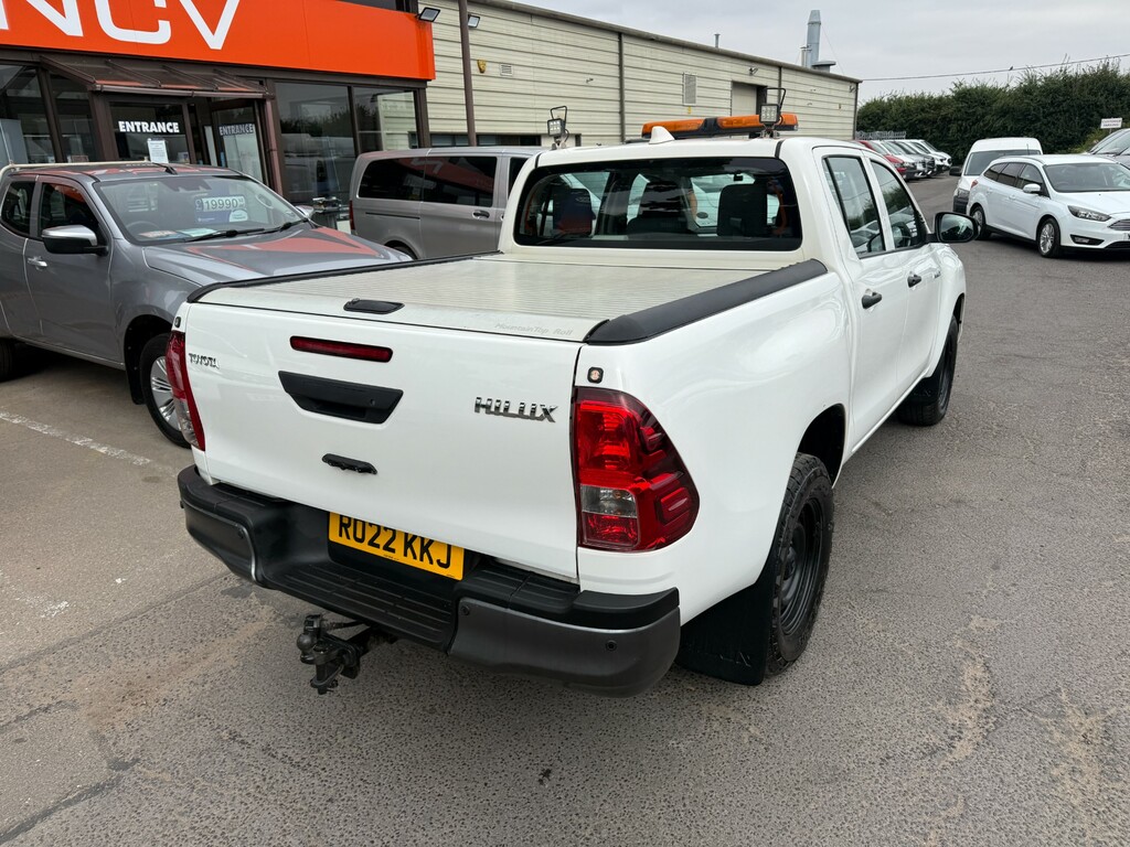 Toyota HILUX Active Double Cab 4Wd D-4d Dcb Roller Top White #3