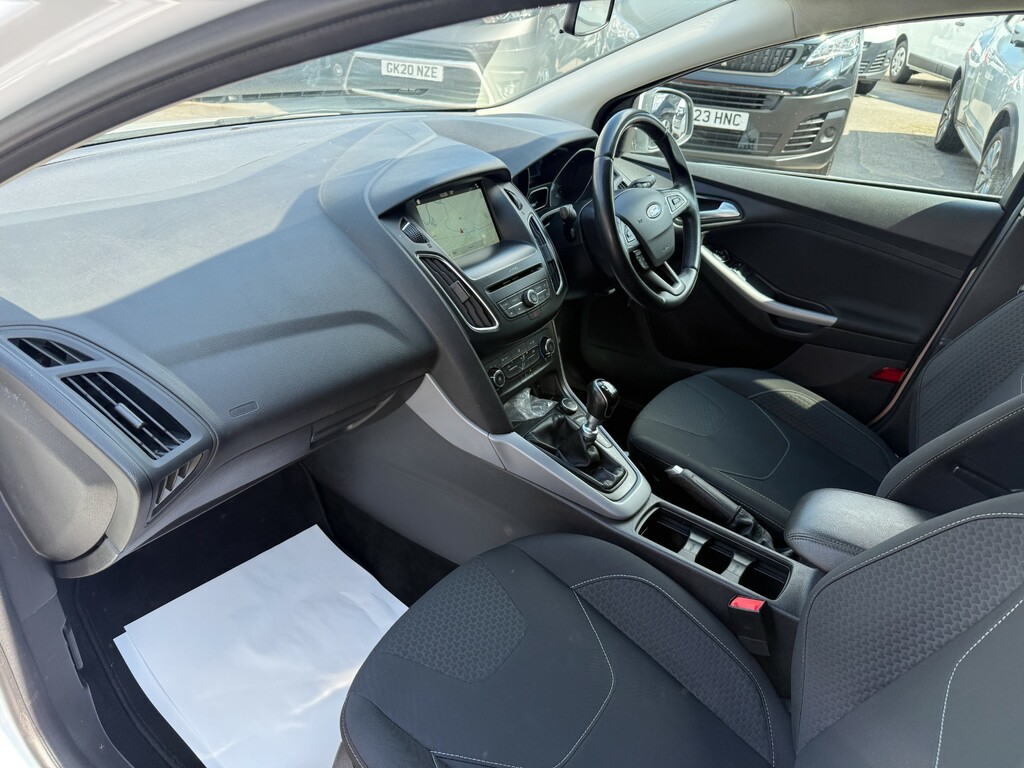 Ford Focus Zetec Edition Tdci Estate White #5