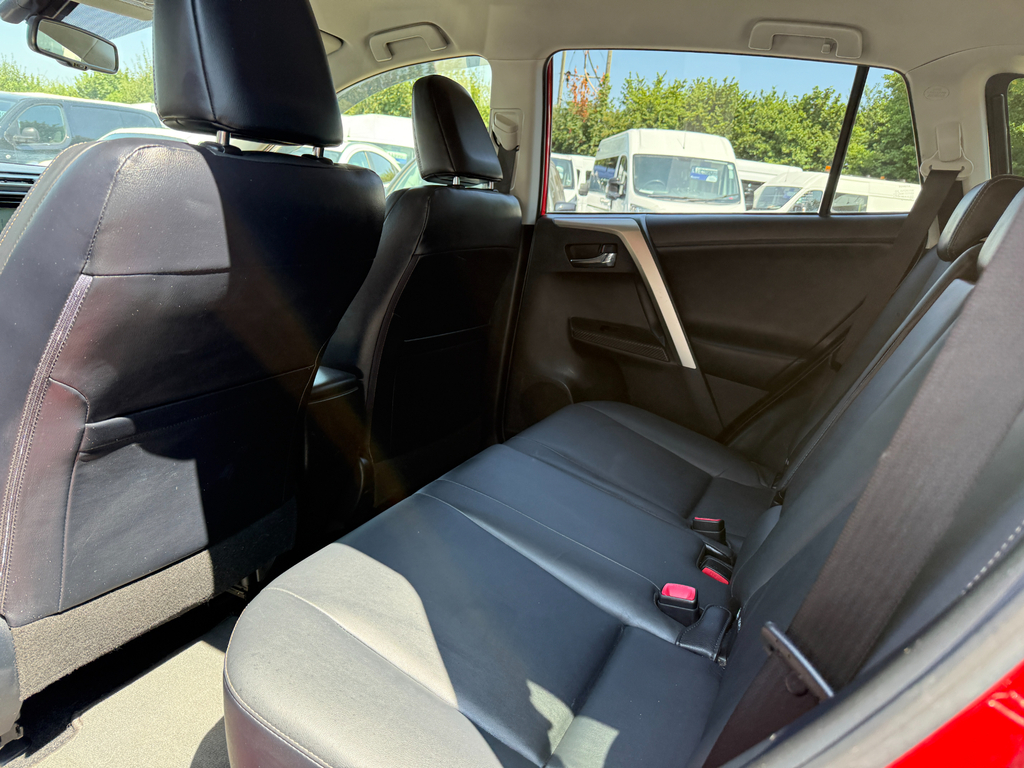 Toyota Rav 4 D-4d Invincible Awd Red #6