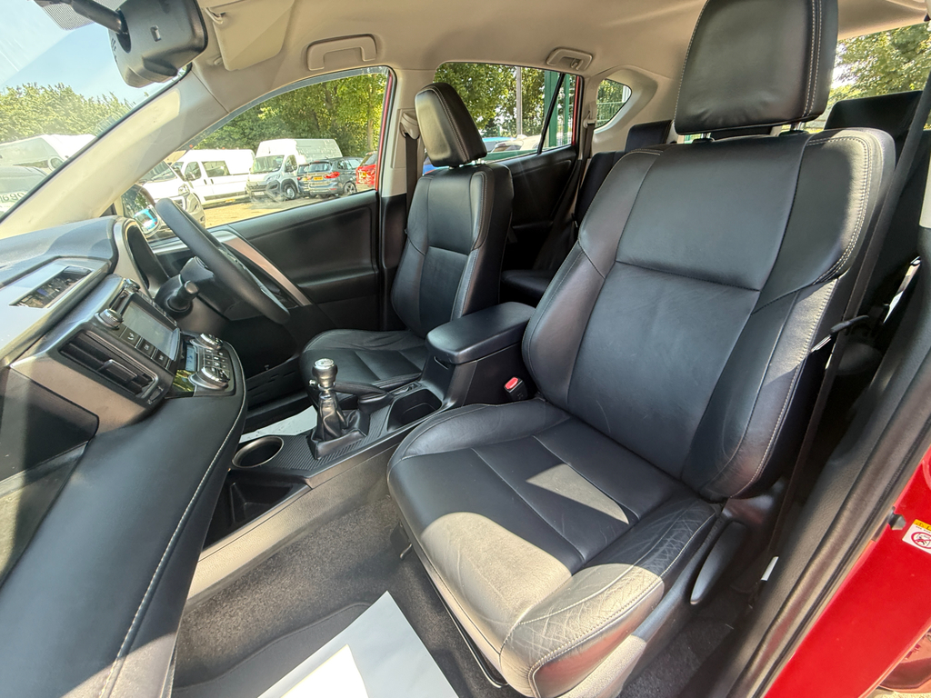 Toyota Rav 4 4 D-4d Icon Red #8