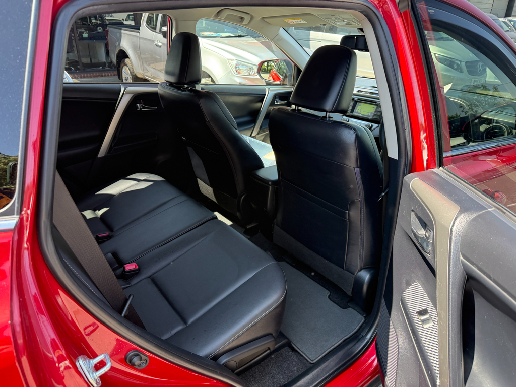 Toyota Rav 4 4 D-4d Icon Red #11