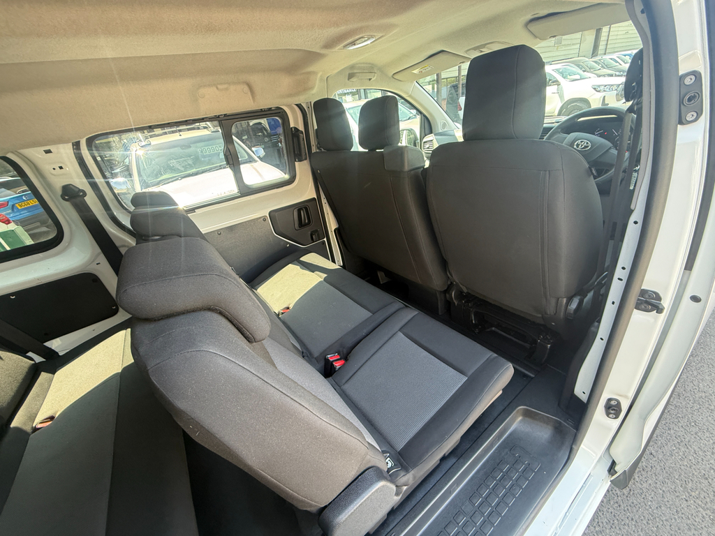Toyota Proace Verso Combi White #9