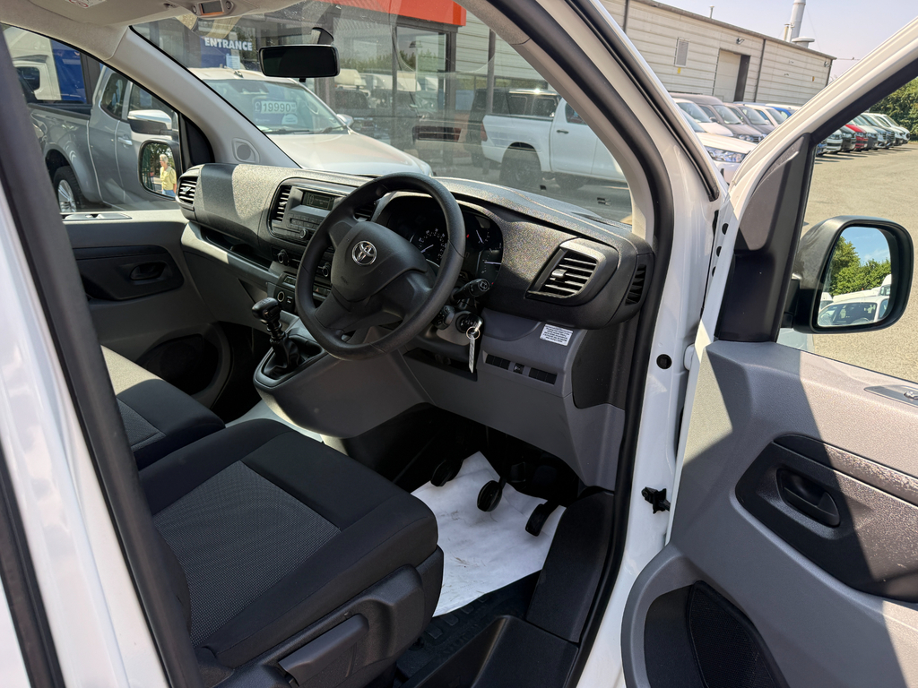 Toyota Proace Verso Combi White #12